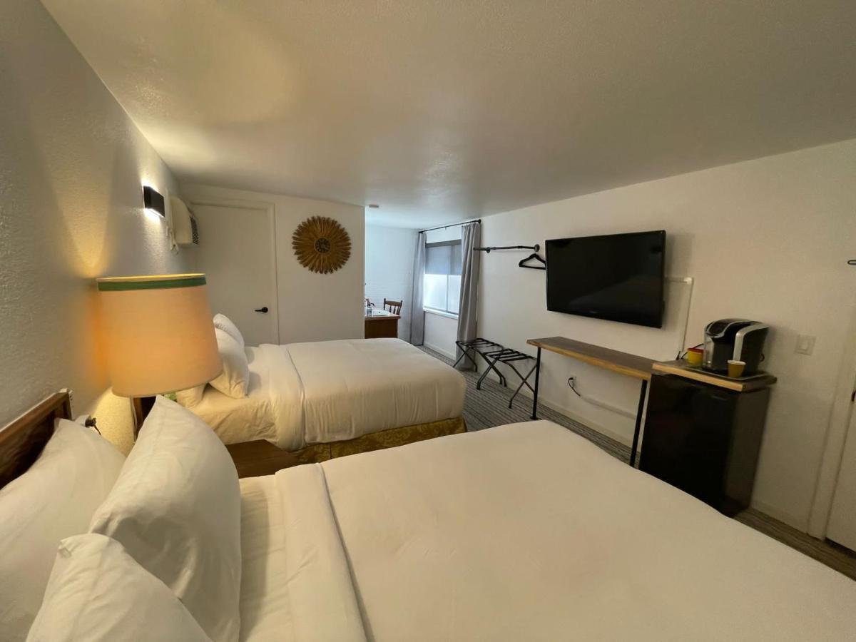 The Aztec Motel & Creative Space Seligman Esterno foto